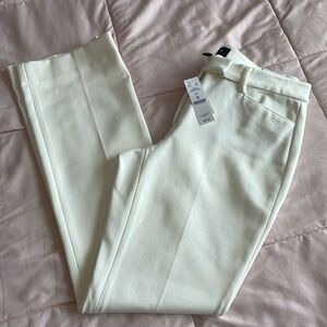WHBM slim boot ecru pants, size 6R, NWT
